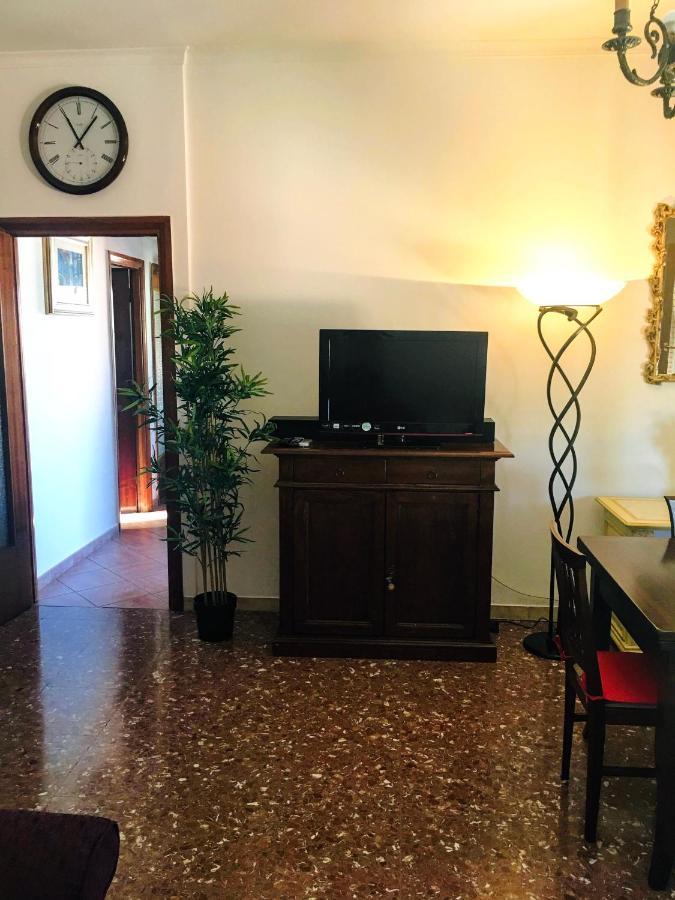 Panoramic And Bright Penthouse Is Waiting For You Apartment Rome Exterior photo
